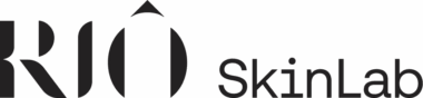 Logo da Rio SkinLab com letras estilizadas em preto.