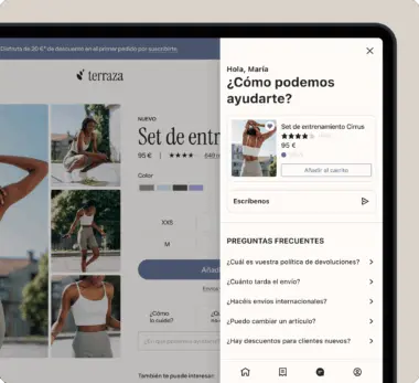 Página web de tienda mostrando un set de entrenamiento por 95 €, con opciones de color y talla. Sección de ayuda con preguntas frecuentes.