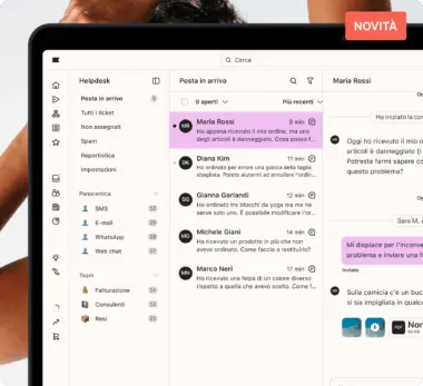 Interfaccia di un'applicazione di helpdesk su un computer, con una conversazione aperta tra Maria Rossi e l'assistenza clienti.